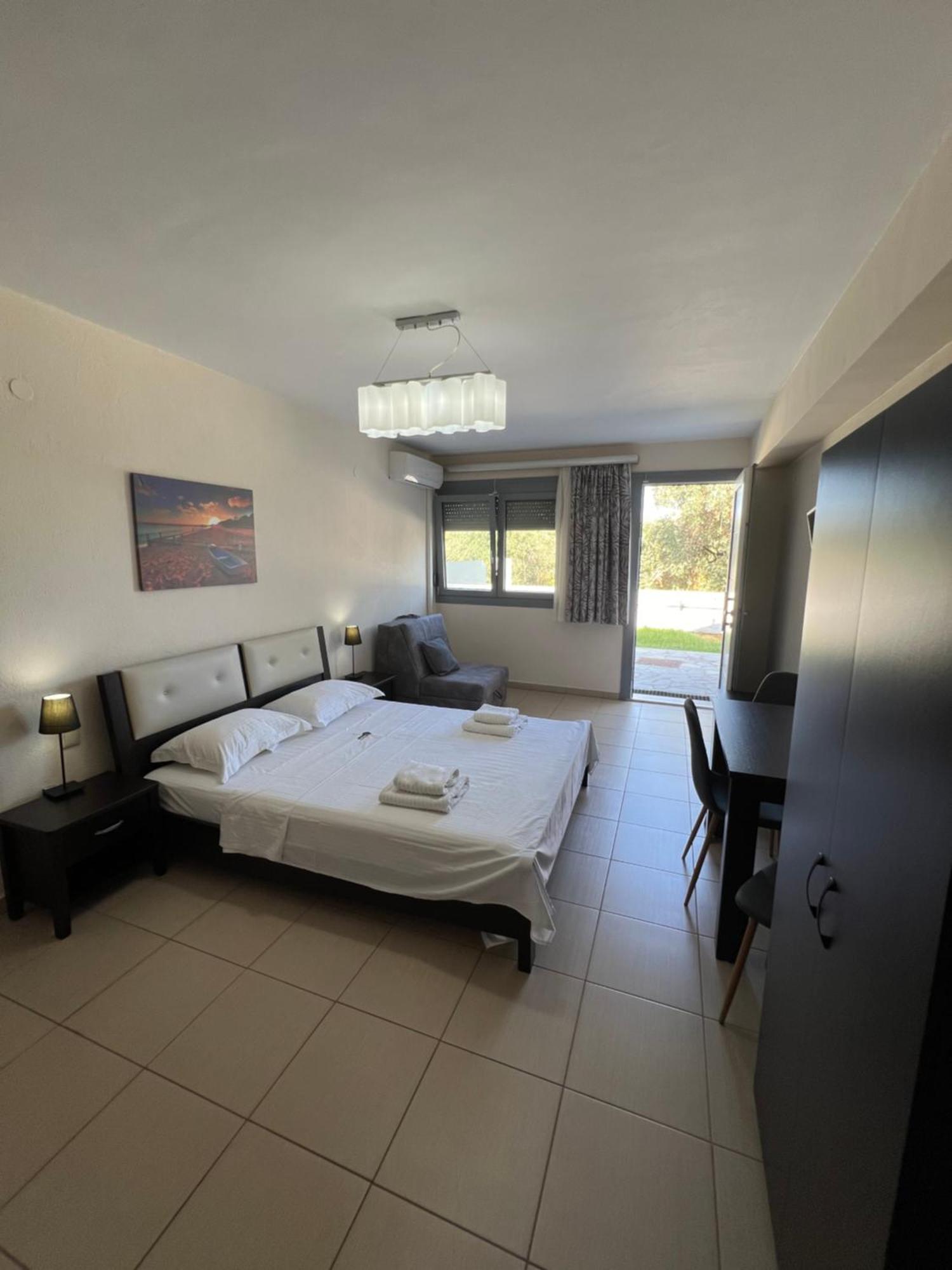 Bivas Apartments Limenas  Exterior photo